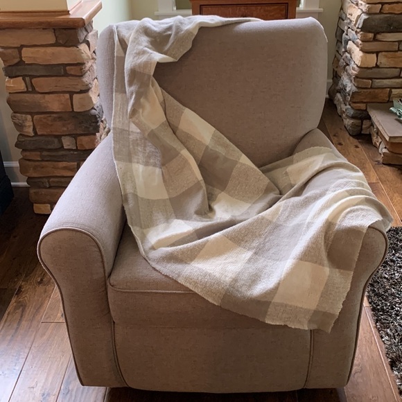 Old Navy neck Scarf large checks Grey and white poly buffalo print - Picture 11 of 11